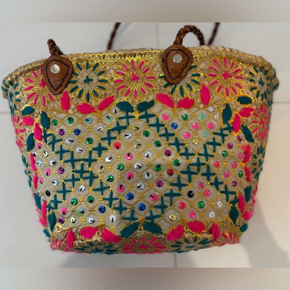 **Handmade Moroccan tote basket**